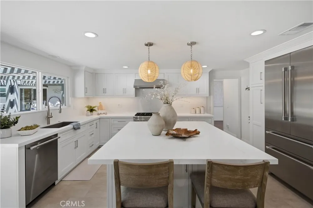 880 Avenida Acapulco San Clemente, CA 92672