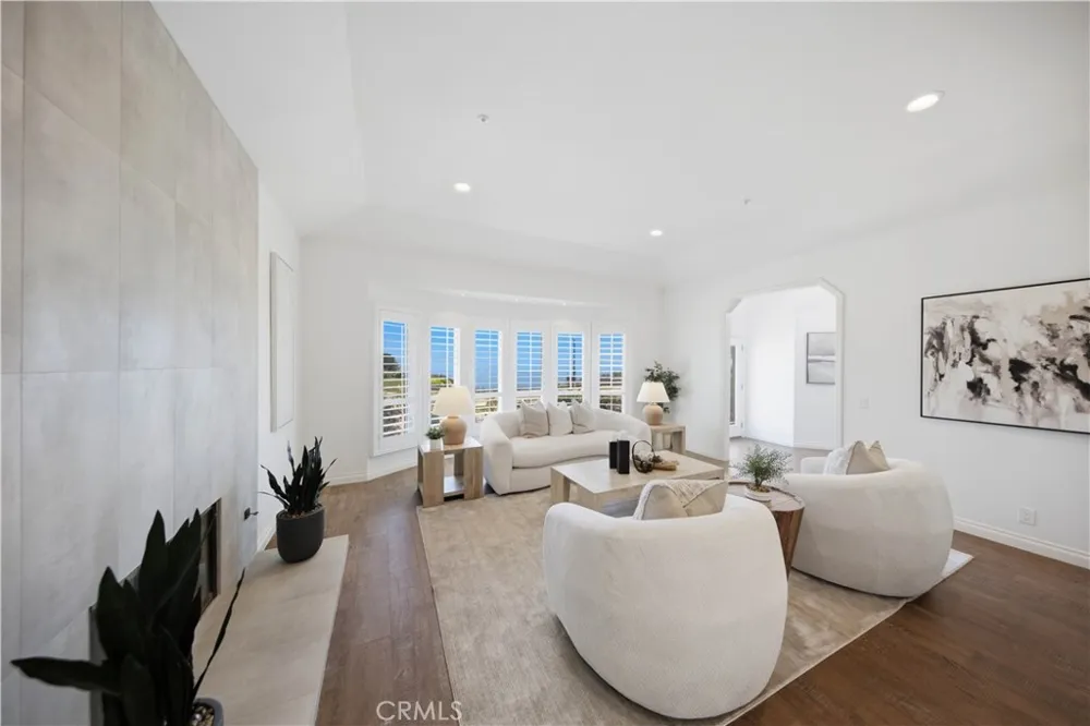 880 Avenida Acapulco San Clemente, CA 92672