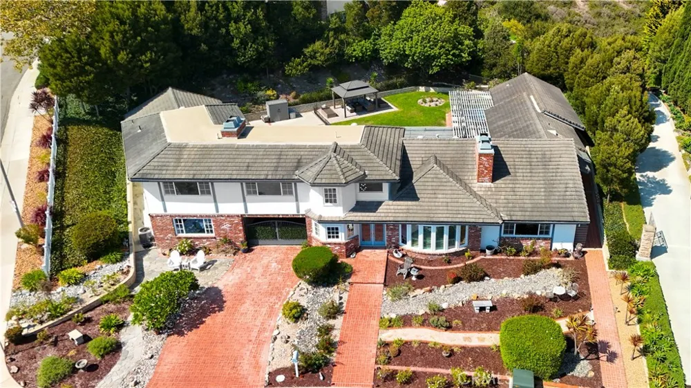 880 Avenida Acapulco San Clemente, CA 92672