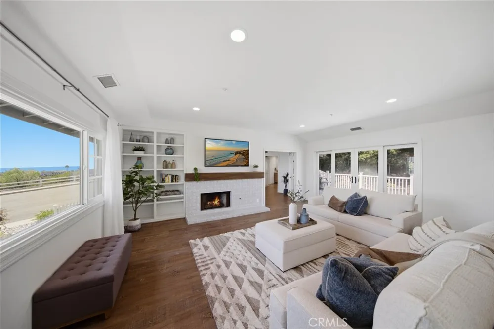880 Avenida Acapulco San Clemente, CA 92672