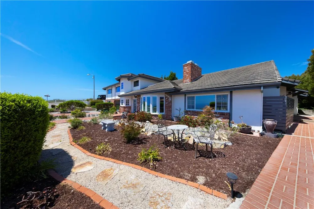 880 Avenida Acapulco San Clemente, CA 92672