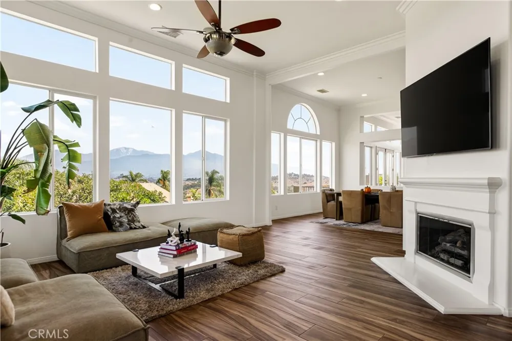 302 Via Blanca San Dimas, CA 91773