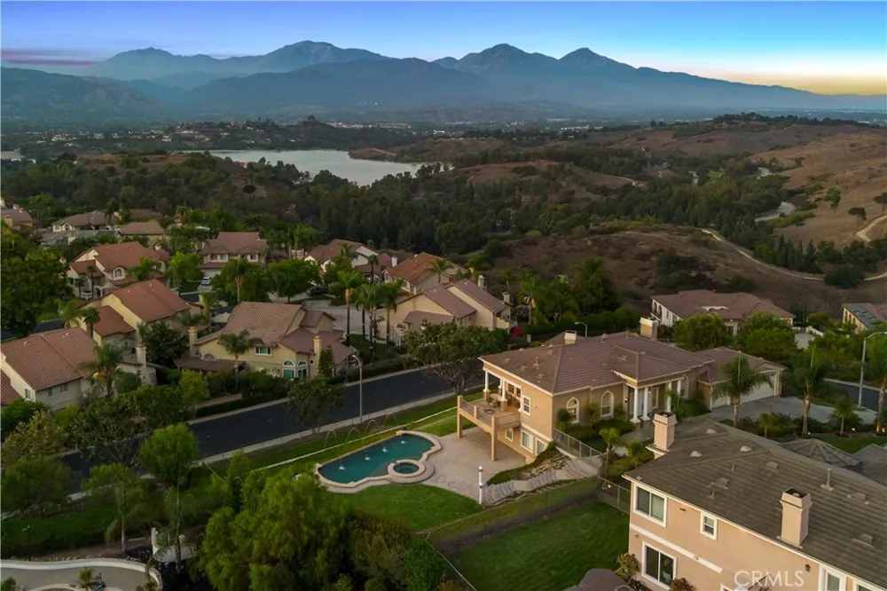 302 Via Blanca San Dimas, CA 91773