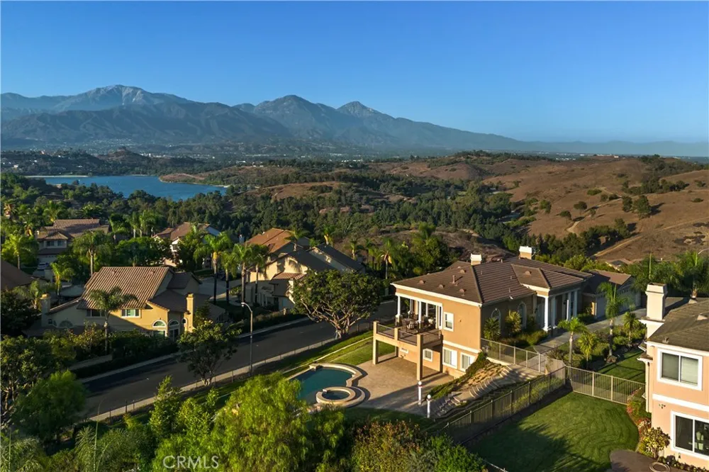 302 Via Blanca San Dimas, CA 91773