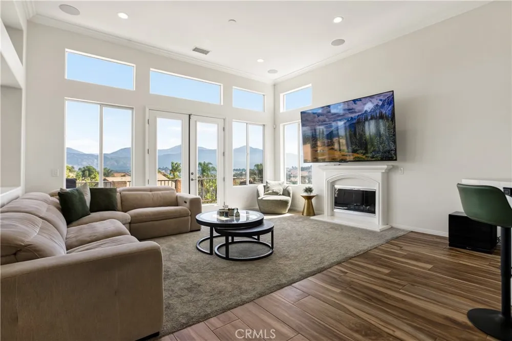 302 Via Blanca San Dimas, CA 91773