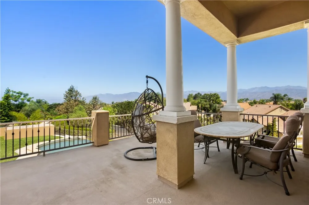 302 Via Blanca San Dimas, CA 91773