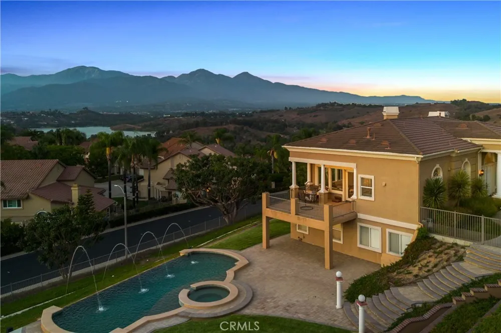 302 Via Blanca San Dimas, CA 91773