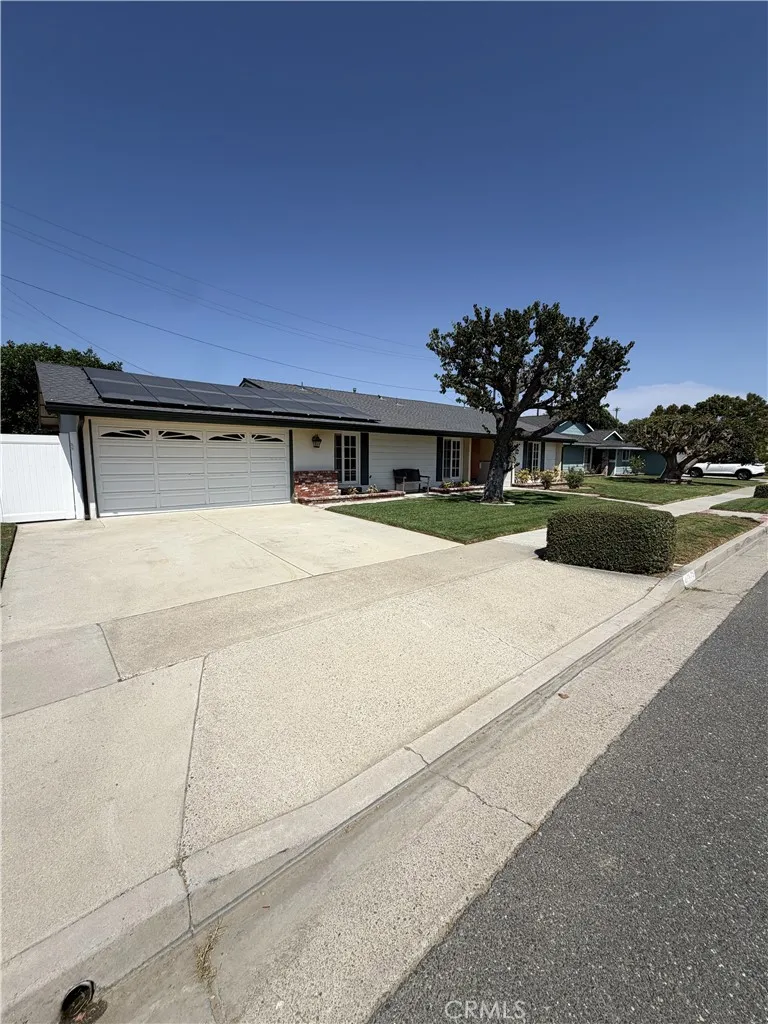 9197 El Cortez Fountain Valley, CA 92708