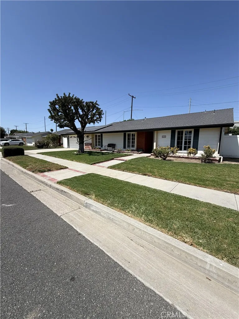 9197 El Cortez Fountain Valley, CA 92708