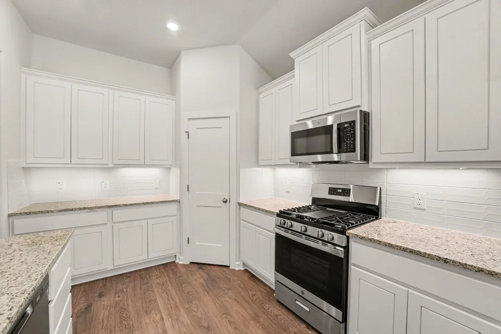 2231 Lakewood Drive West Columbia, TX 77486