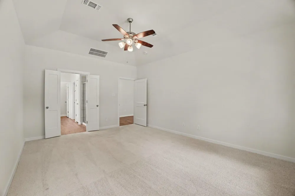 2231 Lakewood Drive West Columbia, TX 77486