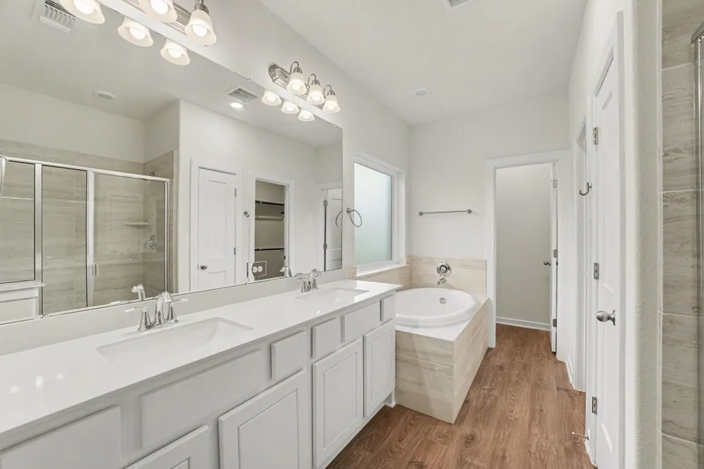 2231 Lakewood Drive West Columbia, TX 77486