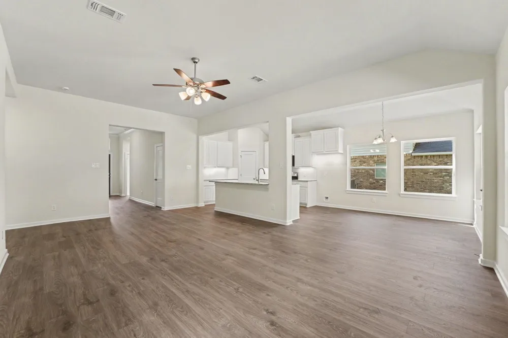 2231 Lakewood Drive West Columbia, TX 77486