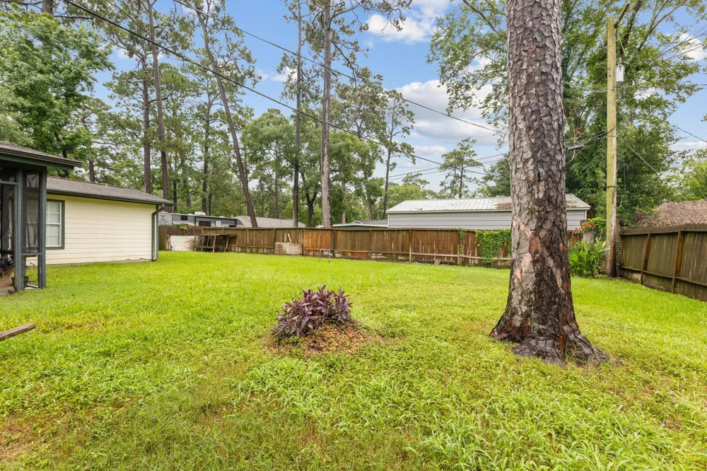 1034 Royal Oak Drive Dickinson, TX 77539