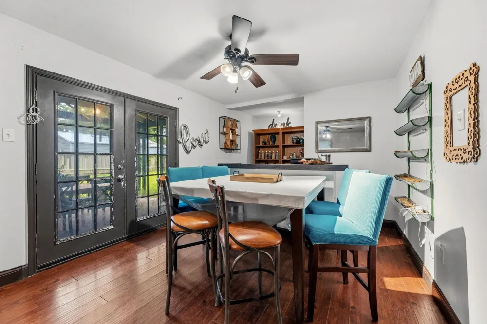 1034 Royal Oak Drive Dickinson, TX 77539