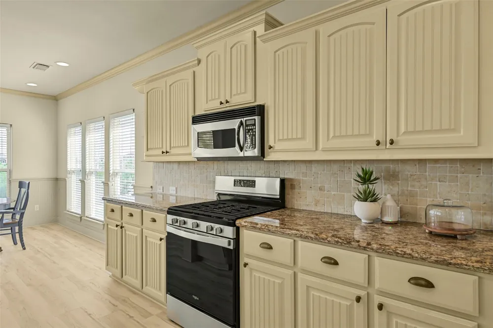 13610 Windlass Circle Galveston, TX 77554