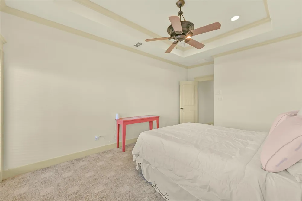 13610 Windlass Circle Galveston, TX 77554