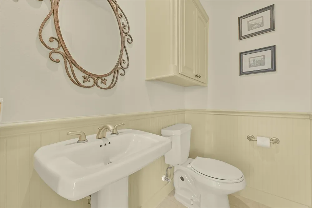 13610 Windlass Circle Galveston, TX 77554