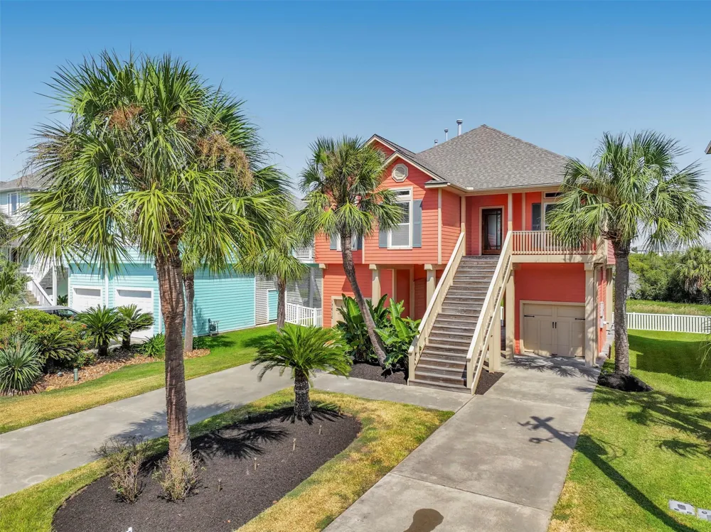 13610 Windlass Circle Galveston, TX 77554