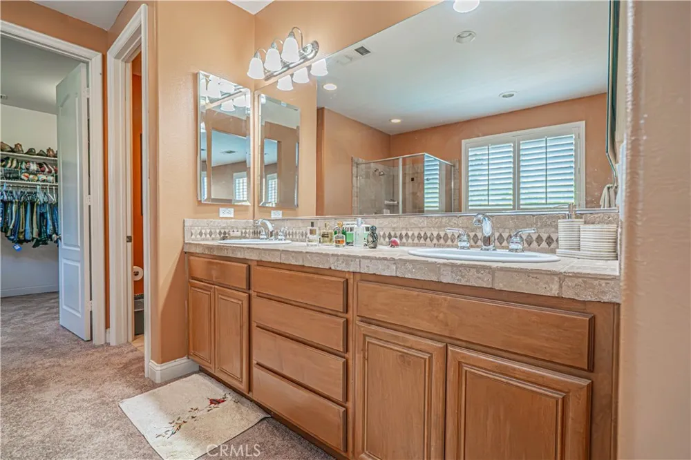 29164 Harmony Way Saugus, CA 91390