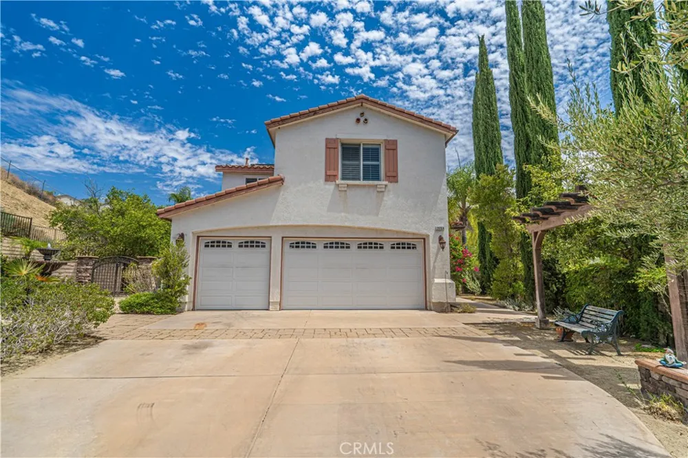 29164 Harmony Way Saugus, CA 91390