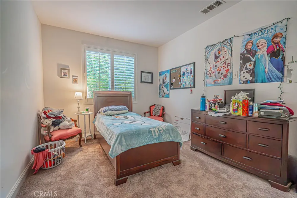 29164 Harmony Way Saugus, CA 91390
