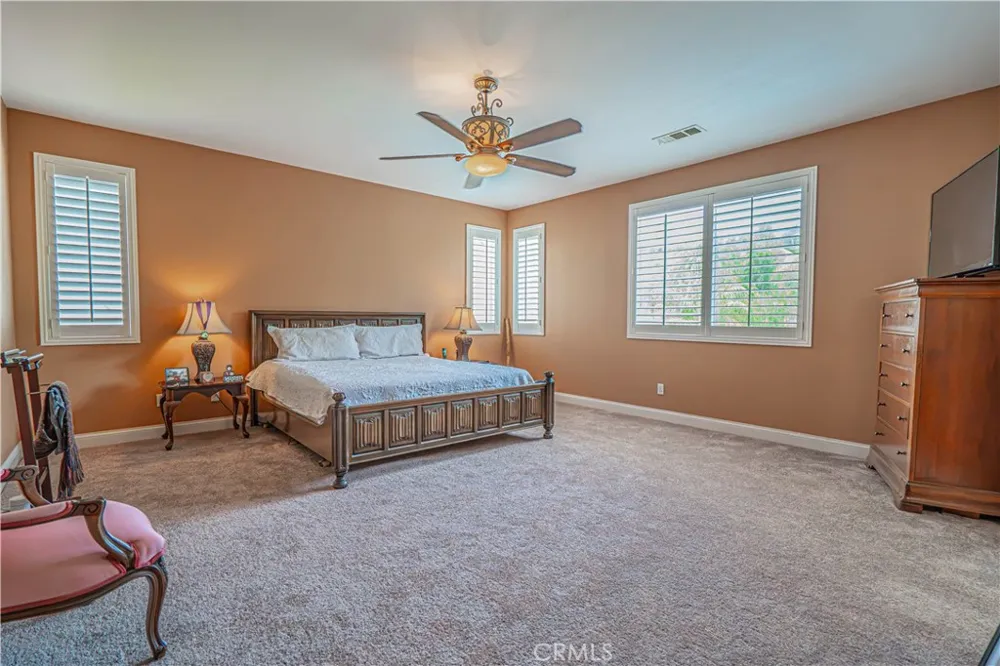 29164 Harmony Way Saugus, CA 91390
