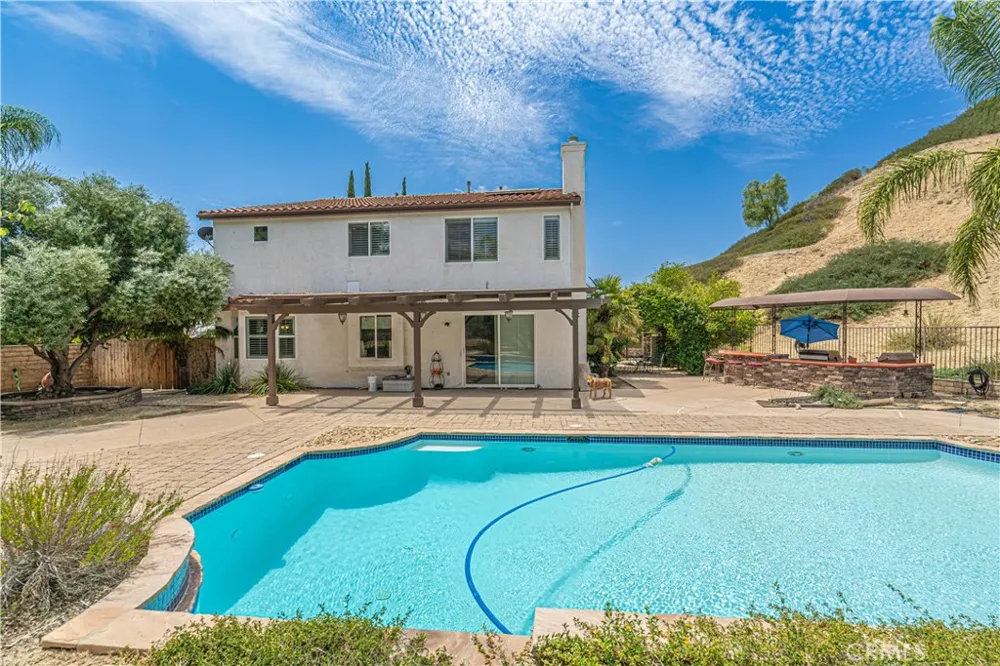 29164 Harmony Way Saugus, CA 91390