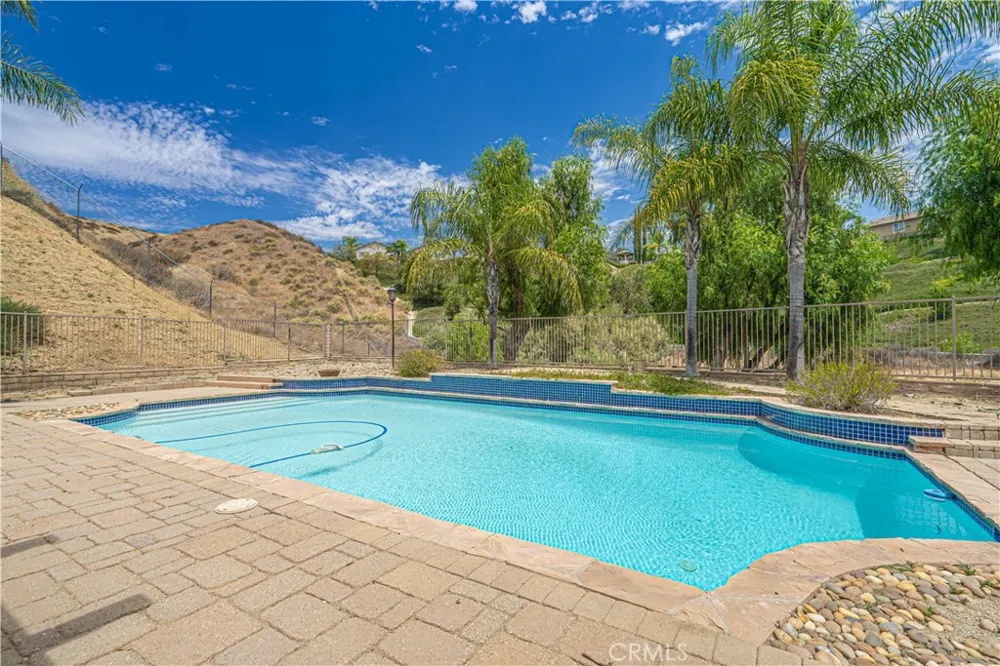 29164 Harmony Way Saugus, CA 91390