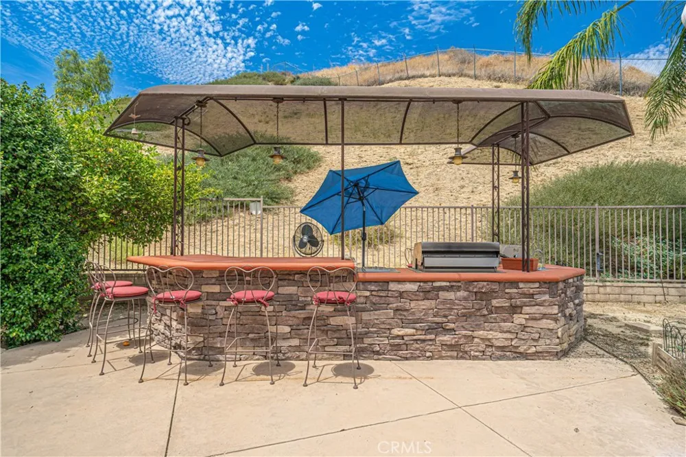 29164 Harmony Way Saugus, CA 91390
