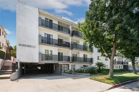 1515 S Beverly Drive #101