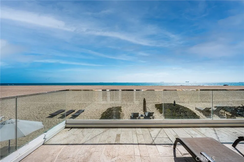 25 Surfside Surfside, CA 90743