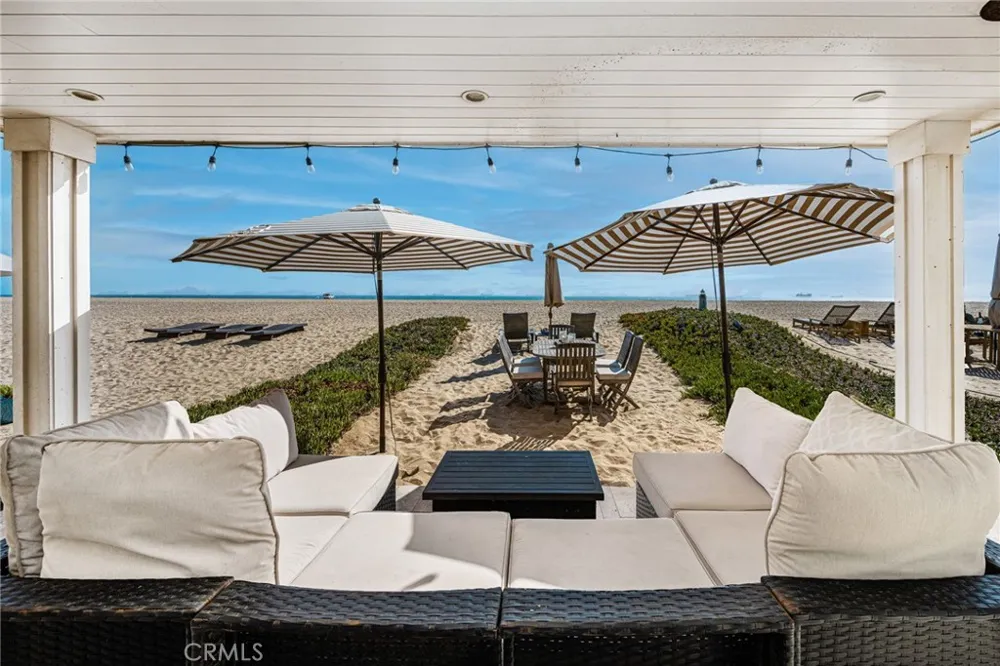 25 Surfside Surfside, CA 90743