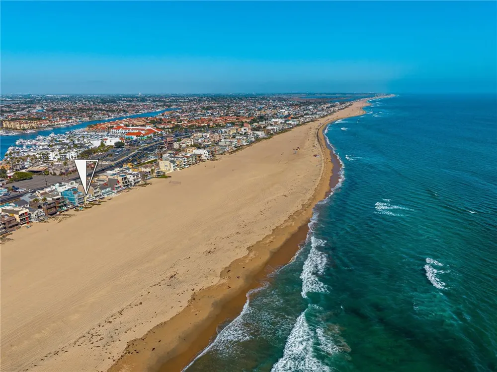 25 Surfside Surfside, CA 90743