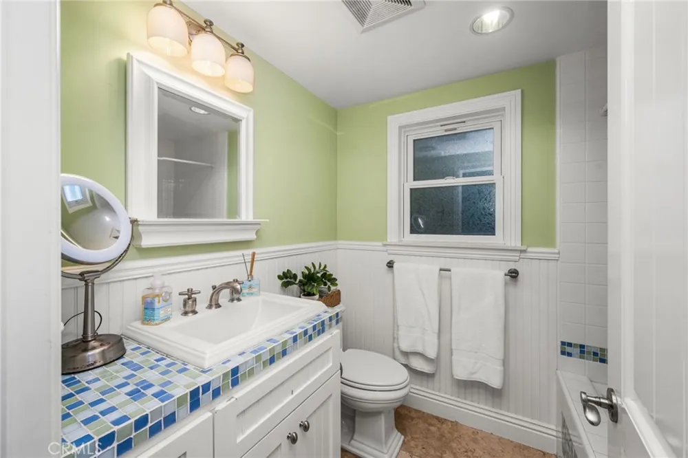 25 Surfside Surfside, CA 90743