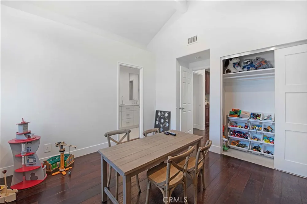 3514 Three Springs Drive Westlake Village, CA 91361