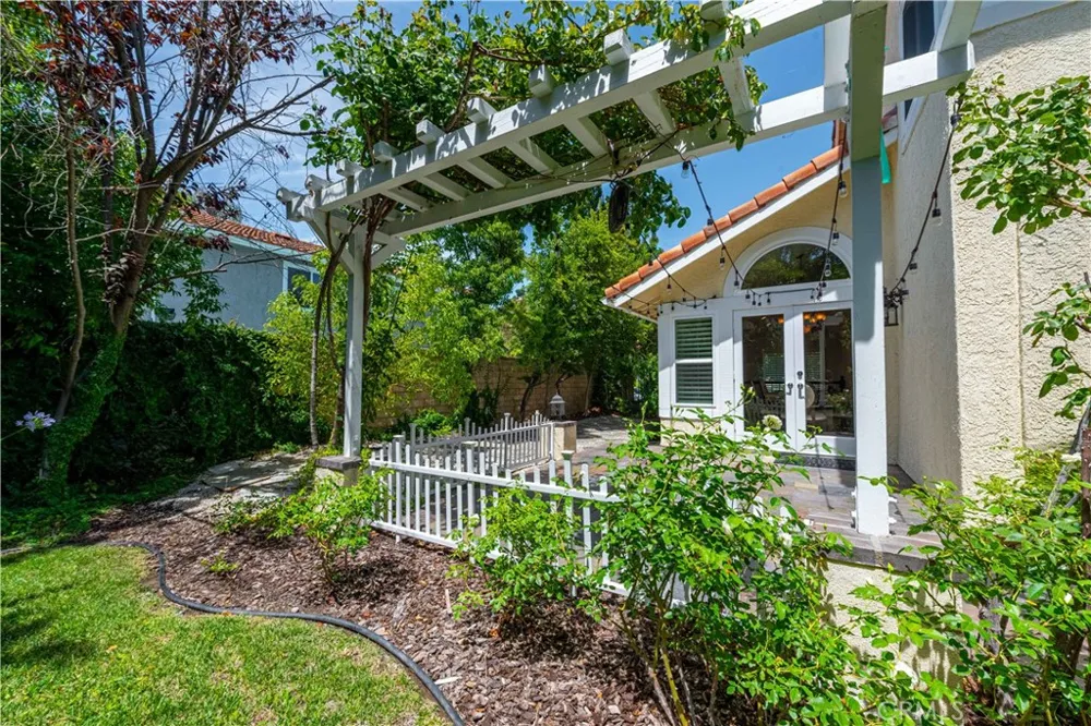 3514 Three Springs Drive Westlake Village, CA 91361