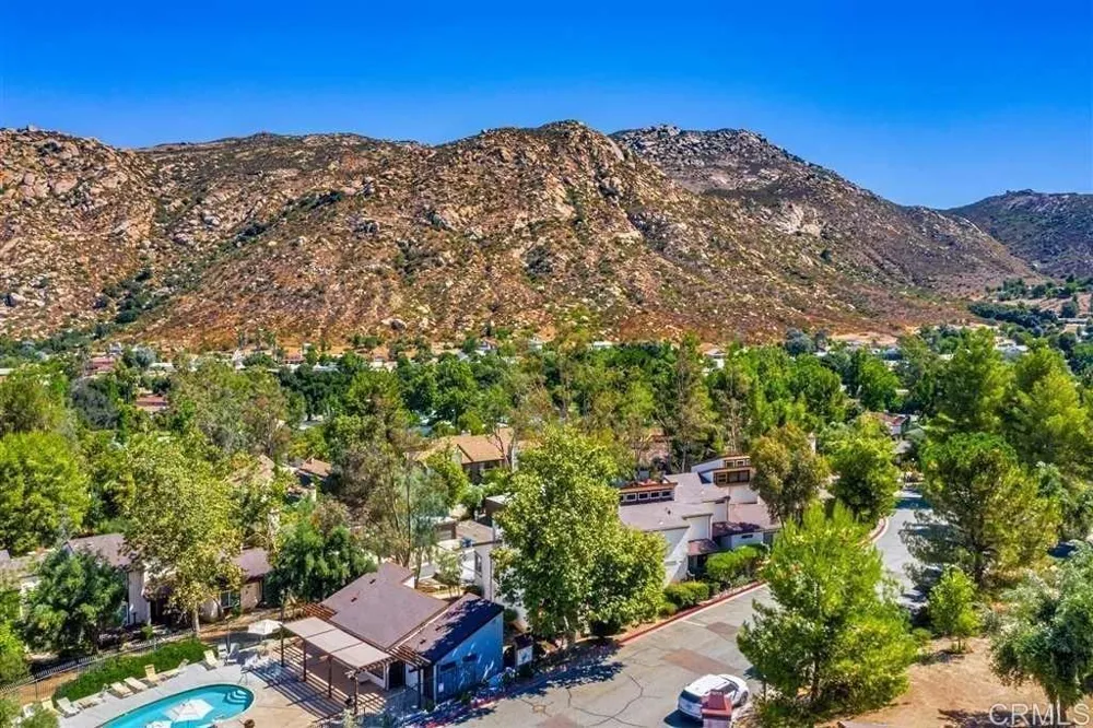 15821 Davis Cup Lane Ramona, CA 92065