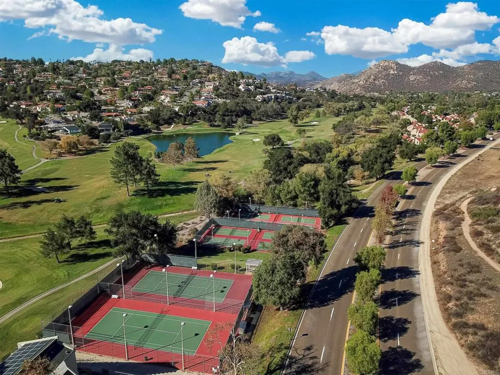 15821 Davis Cup Lane Ramona, CA 92065