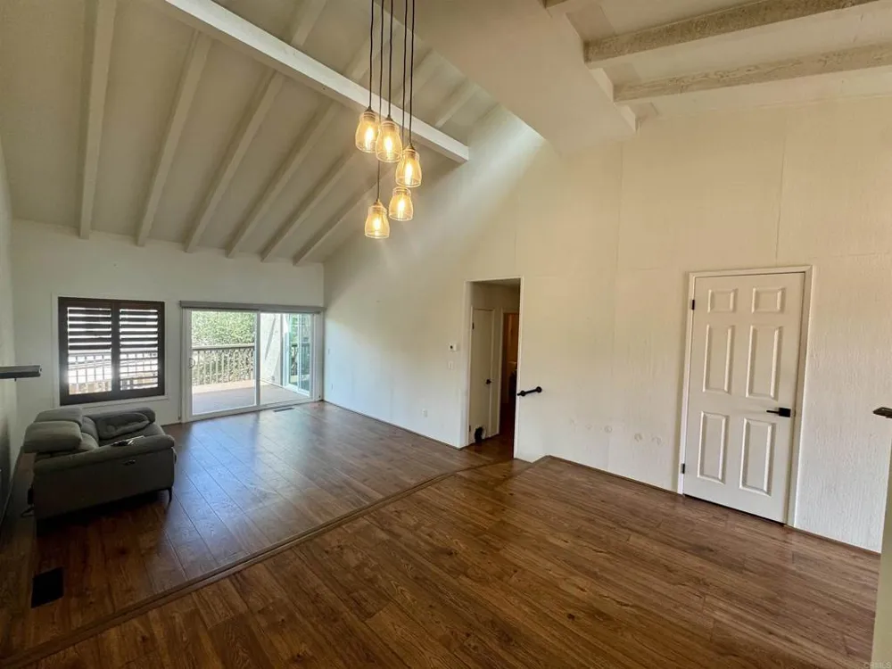 15821 Davis Cup Lane Ramona, CA 92065