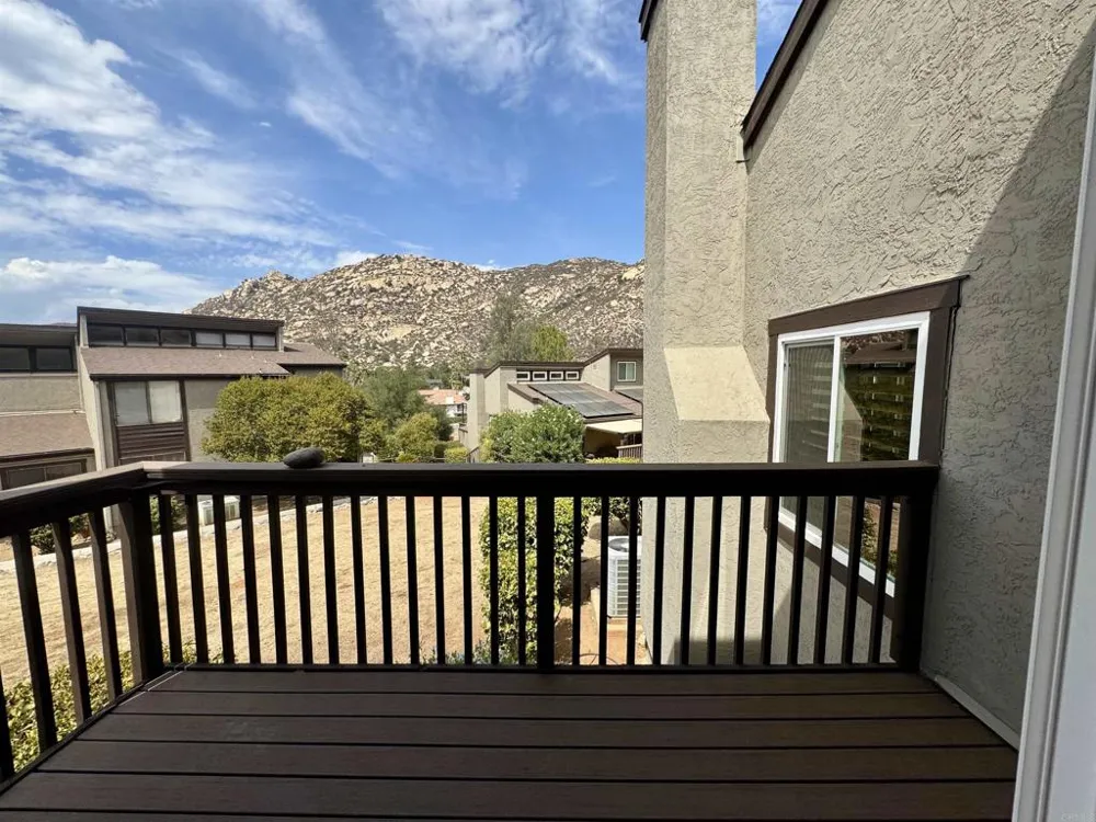15821 Davis Cup Lane Ramona, CA 92065