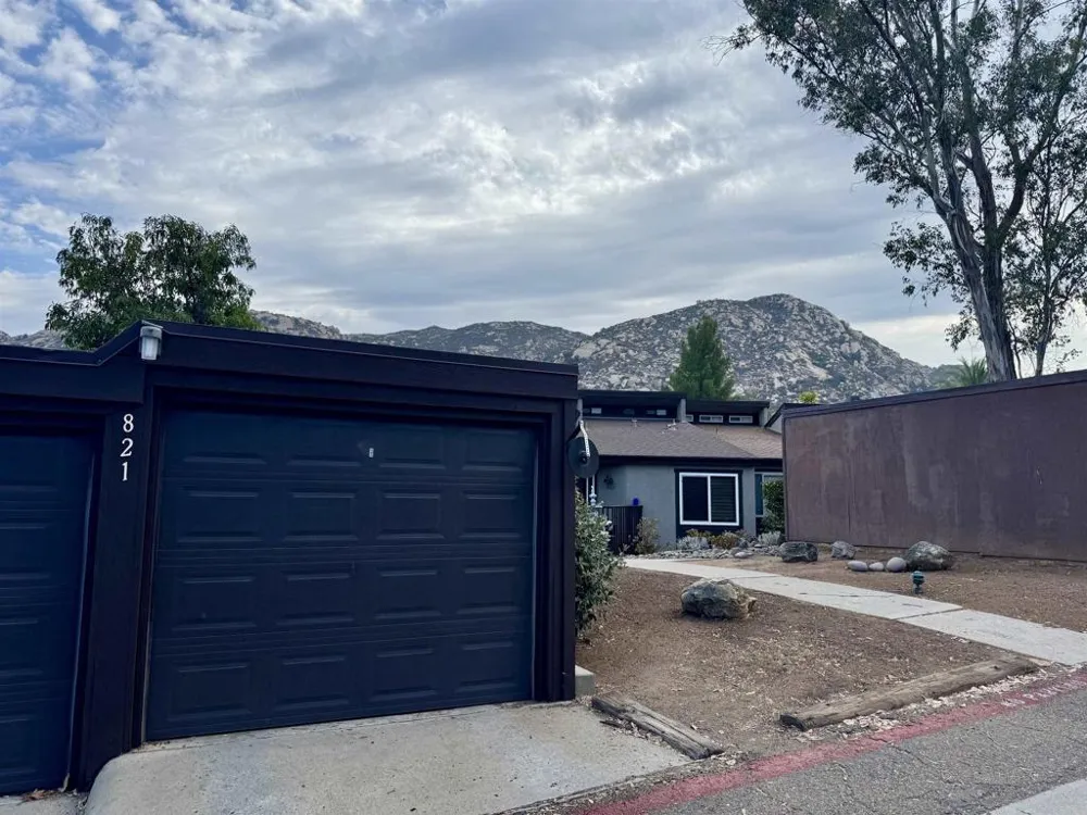 15821 Davis Cup Lane Ramona, CA 92065