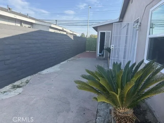 2563 W. Cressent Anaheim, CA 92801