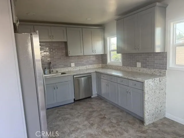 2563 W. Cressent Anaheim, CA 92801
