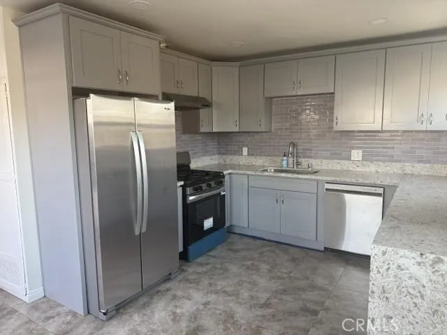 2563 W. Cressent Anaheim, CA 92801
