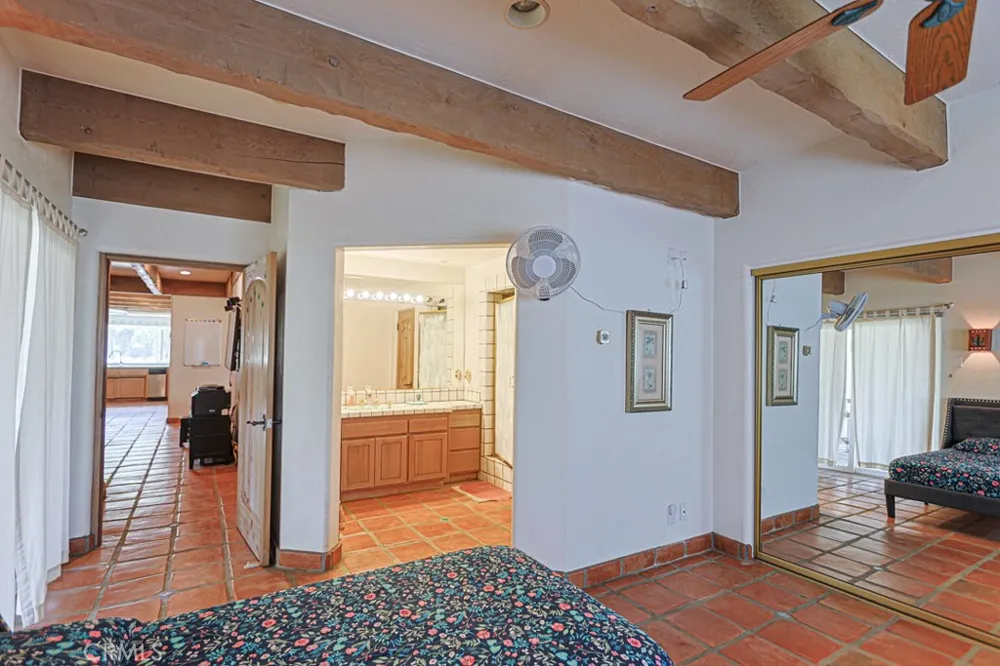 38181 Valley Oak Warner Springs, CA 92086