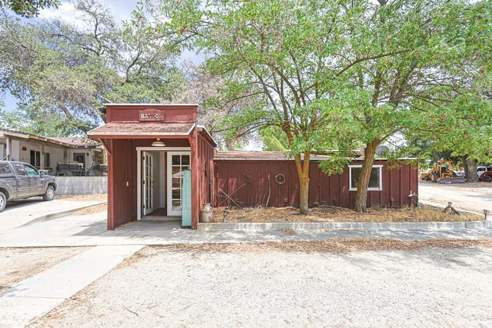 38181 Valley Oak Warner Springs, CA 92086