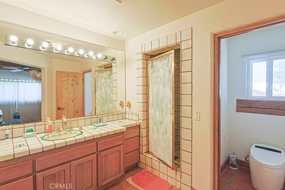 38181 Valley Oak Warner Springs, CA 92086