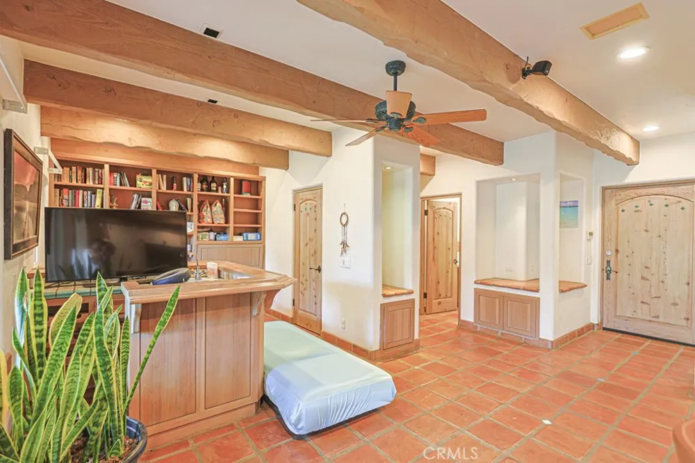 38181 Valley Oak Warner Springs, CA 92086