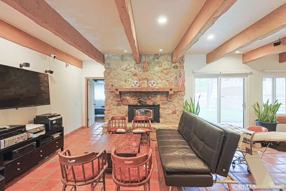 38181 Valley Oak Warner Springs, CA 92086